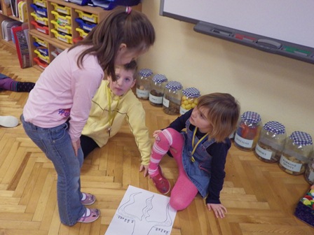 2013_03_12_vítání_jara_1_kmeny_a_kořeny_08